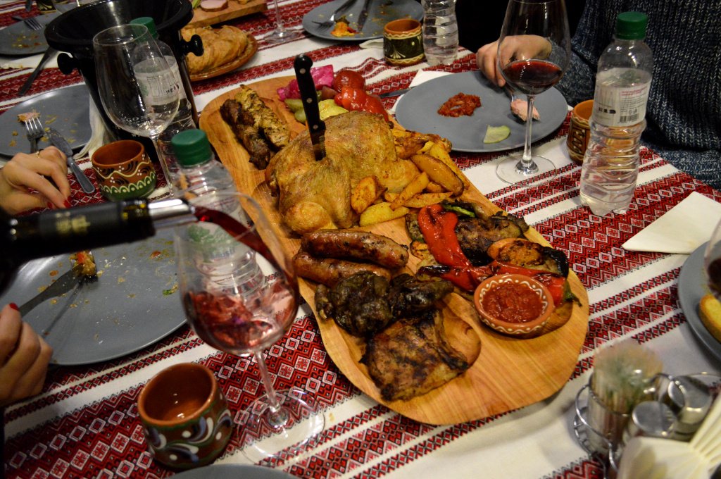 Винные SPA, фестиваль под землёй и лоукостеры: 7 неочевидных причин любить Молдову Винные SPA, фестиваль под землёй и лоукостеры: 7 неочевидных причин любить Молдову заграница,путешествие,страны,туризм