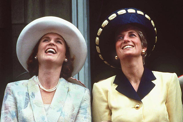 До Кейт и Меган: все об отношениях принцессы Дианы и Сары Фергюсон До Кейт и Меган: все об отношениях принцессы Дианы и Сары Фергюсон монархии