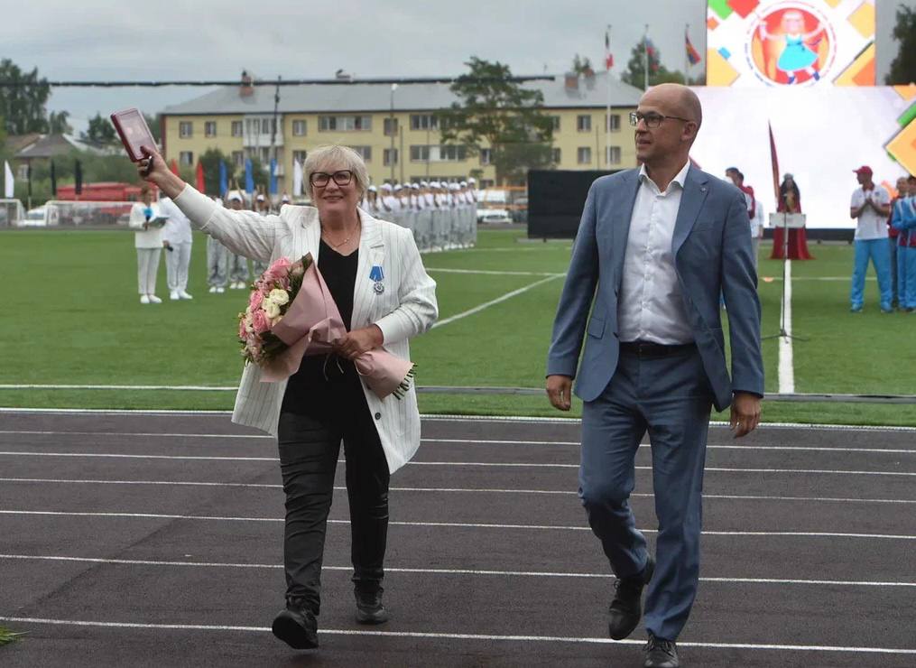 Глава Удмуртии вручил олимпийской чемпионке Тамаре Тихоновой орден Почёта