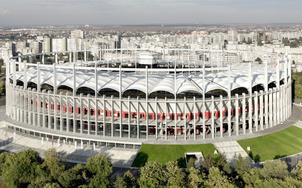 Фото Национального стадиона в Бухаресте