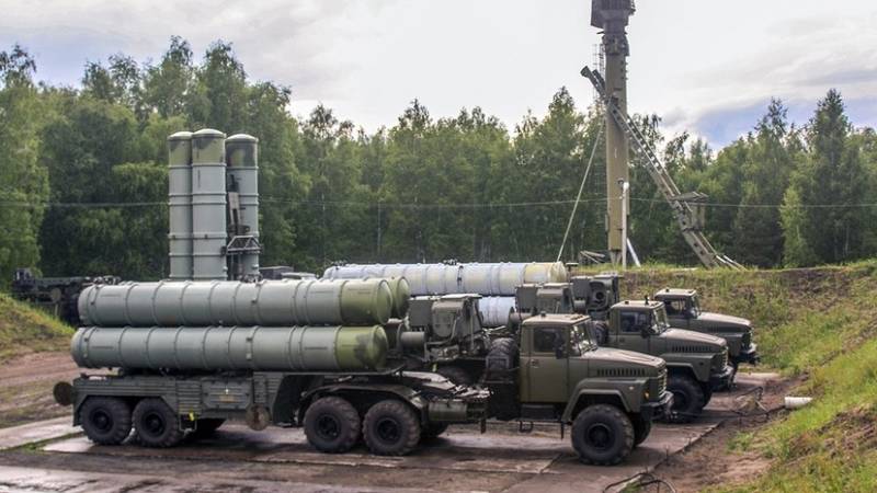 Основа наземного сегмента ПВО РФ в 1990-е годы. ЗРС С-300ПТ, С-300ПС и С-300ПМ оружие