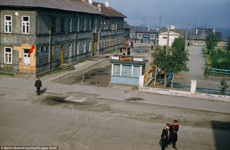 Вид из окна на улицу в Мурманске. СССР, история, факты, фото