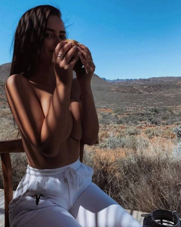 Фото девушек которые не любят бюстгальтеры  картинки,позитив