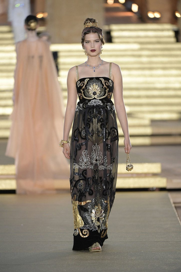 Кутюрная коллекция Dolce & Gabbana Alta Moda осень-зима 2019-2020