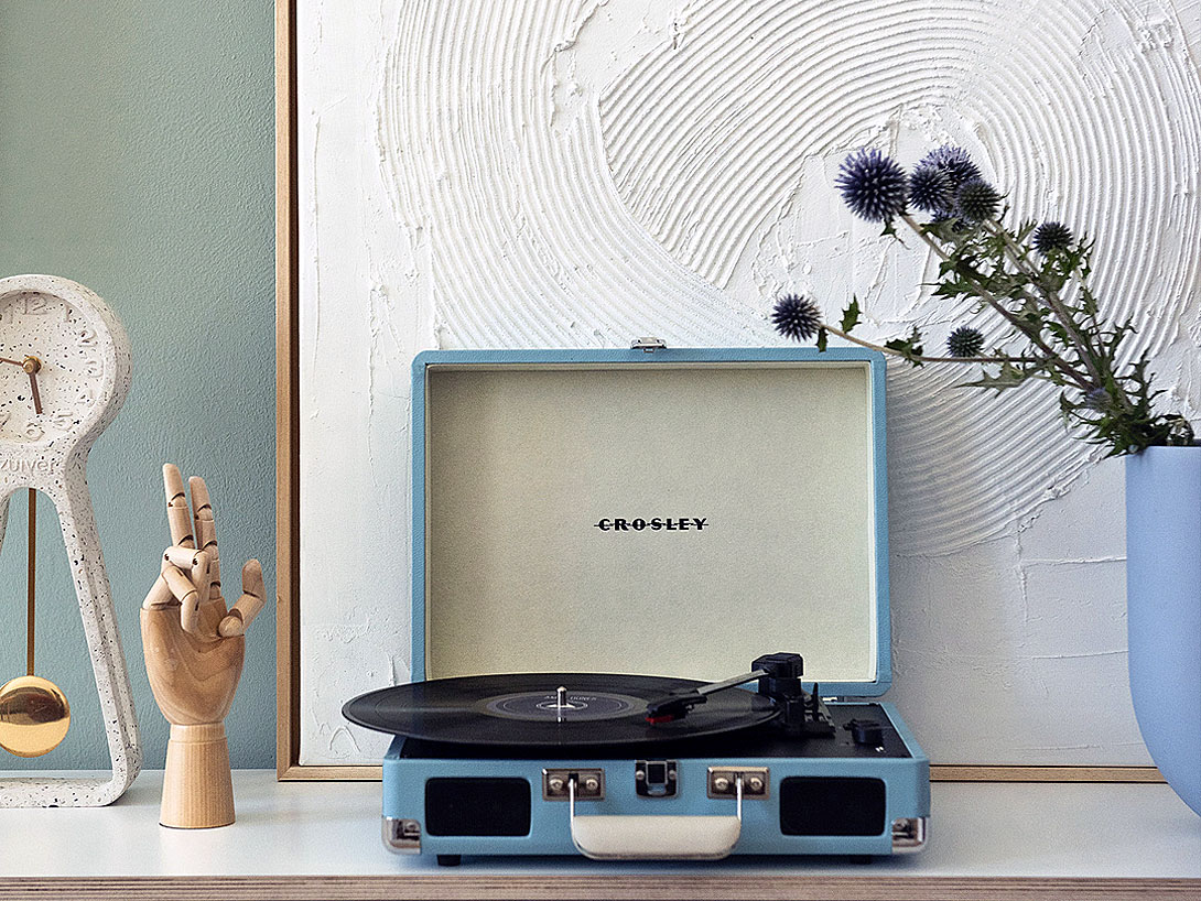 Проигрыватели Crosley: проникаемся теплым виниловым звуком, но не забываем про удобство проигрыватель, Crosley, можно, может, гораздо, корпус, любого, очень, винила, подключить, Здесь, любой, звука, проигрывателей, решения, колонки, цифровой, чемоданчик, сегодня, Закрыл