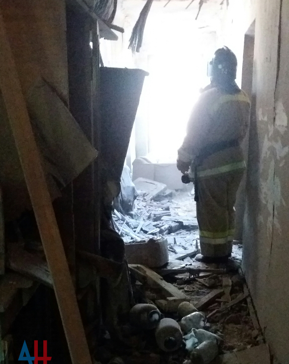 Армия Порошенко утром обстреляла общежитие в Макеевке