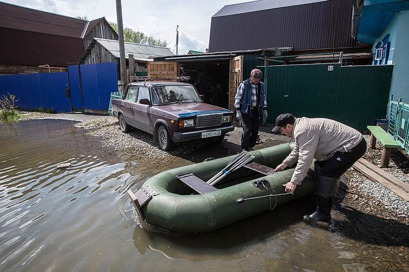 Вода пришла паводок, стихия