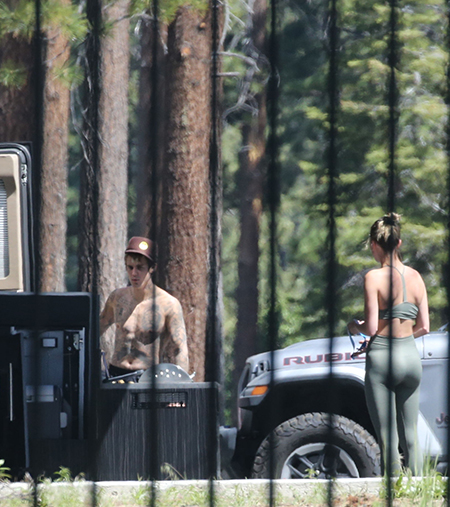 Романтический пикник и прогулка на катере: Джастин и Хейли Бибер провели выходные на озере Тахо Романтический пикник и прогулка на катере: Джастин и Хейли Бибер провели выходные на озере Тахо Звезды,Звездные пары