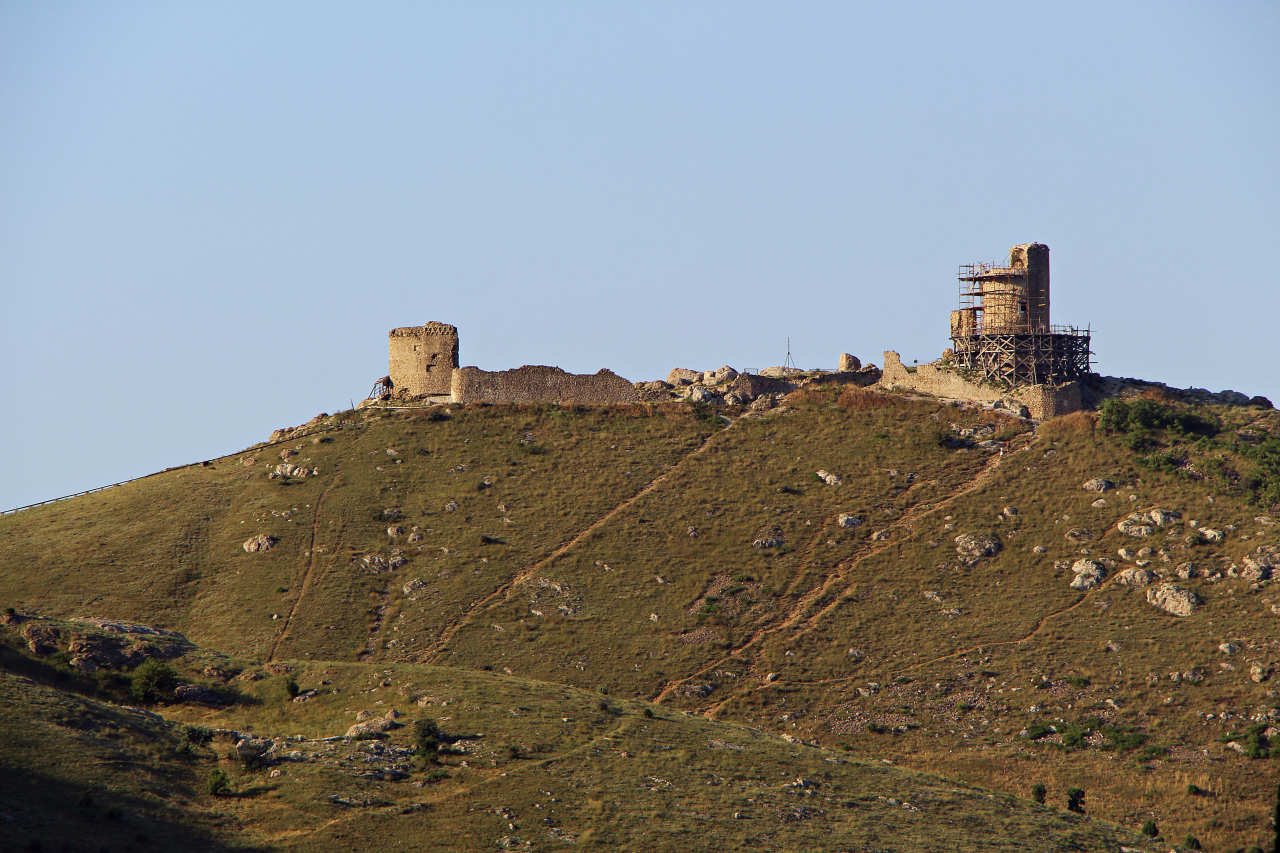 крепость в балаклаве