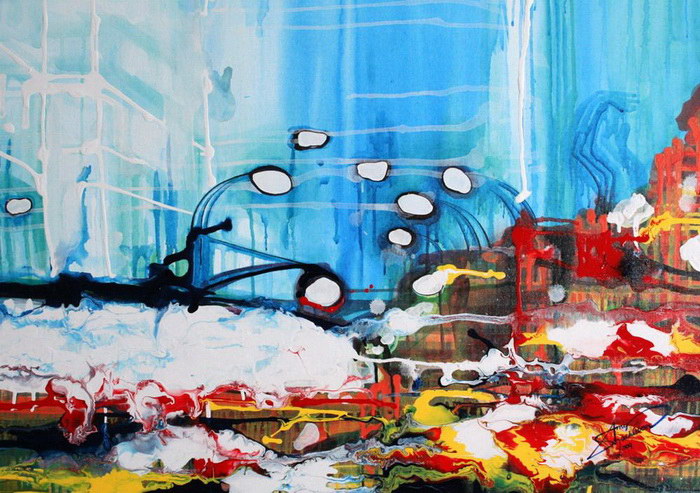 Девушка пишет картины пальцами, отказываясь от использования кистей 