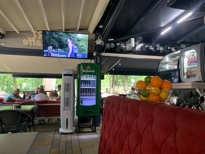 Сербия: в кафе нет мест в начале войны Сербия: в кафе нет мест в начале войны геополитика