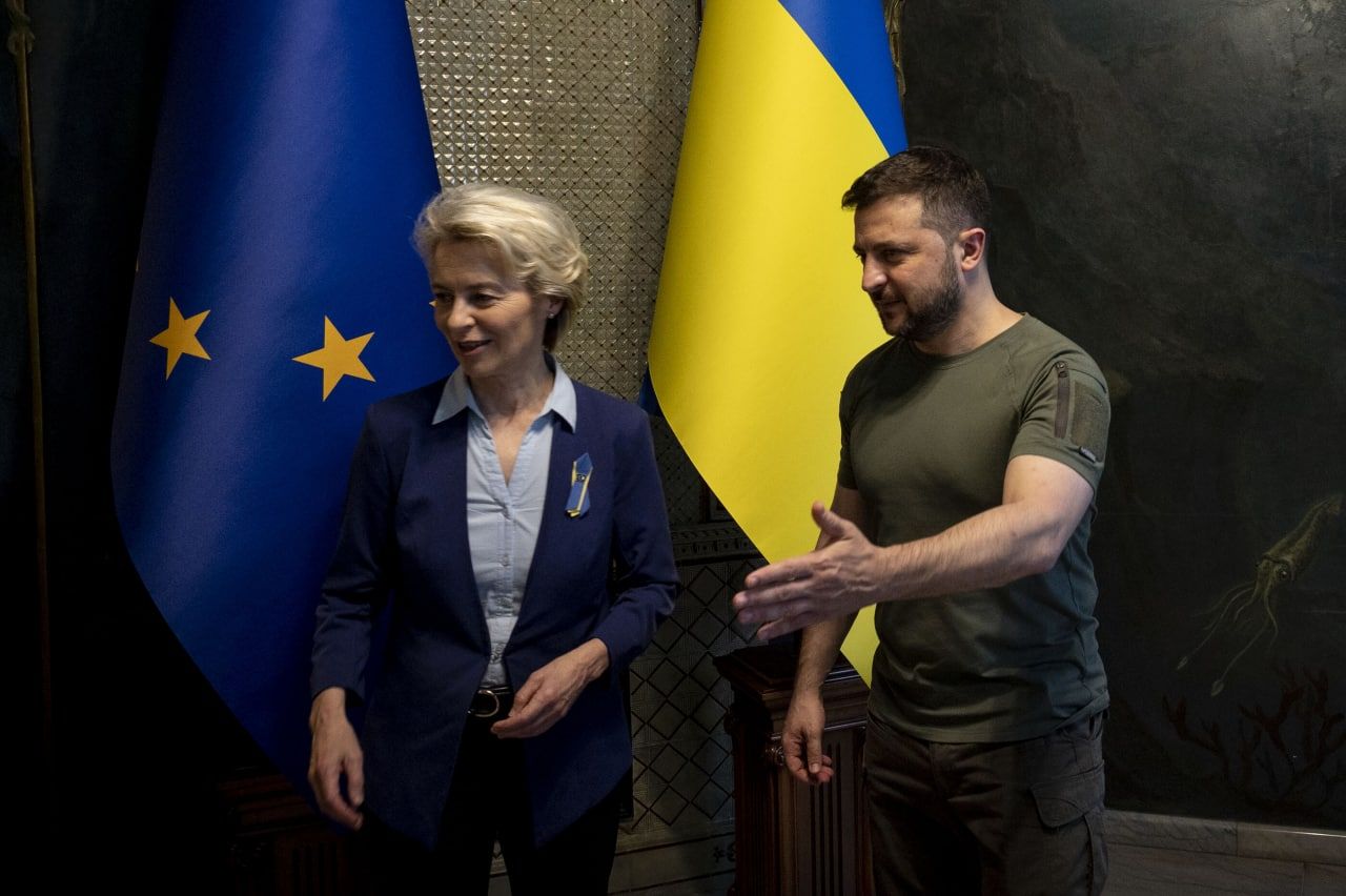 Политолог Мендкович: в ЕС может вступить правительство Украины без территорий