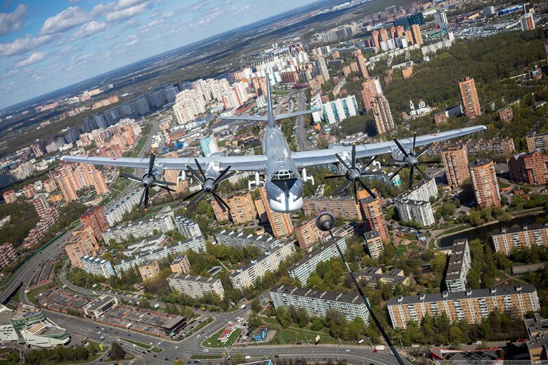 Москва из кабины самолета Ил-78 Москва из кабины самолета Ил-78