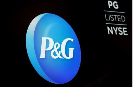 FILE PHOTO: The logo for Procter & Gamble Co. is displayed on a screen on the floor of the New York Stock Exchange (NYSE) in New York, U.S., June 27, 2018. REUTERS/Brendan McDermid