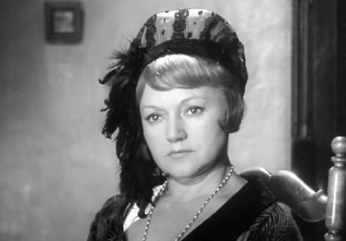 Русские амазонки. Двойной портрет на фоне войн и революций Русские амазонки. Двойной портрет на фоне войн и революций история