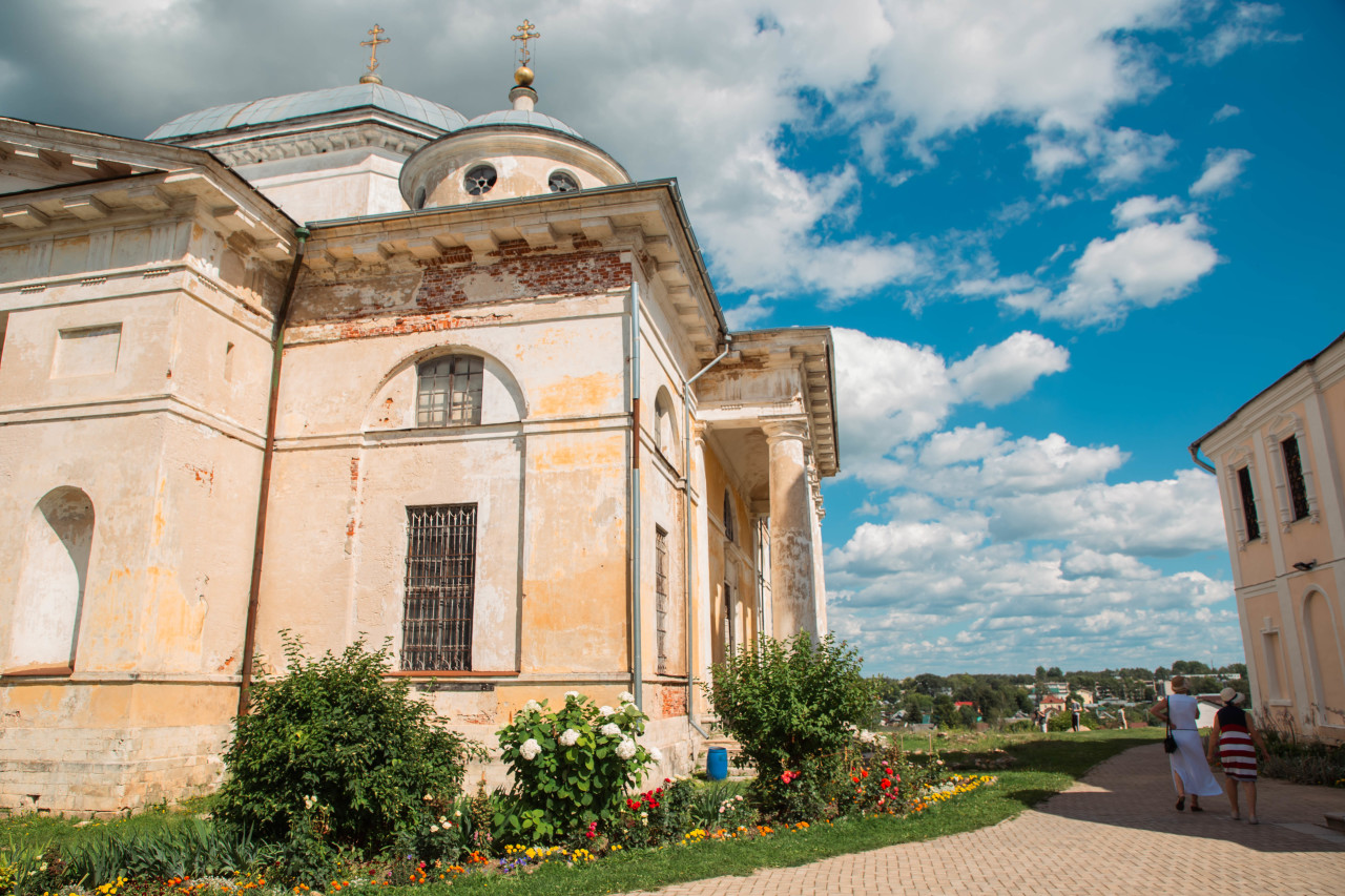 Блогер показала один из древнейших православных монастырей Тверской области