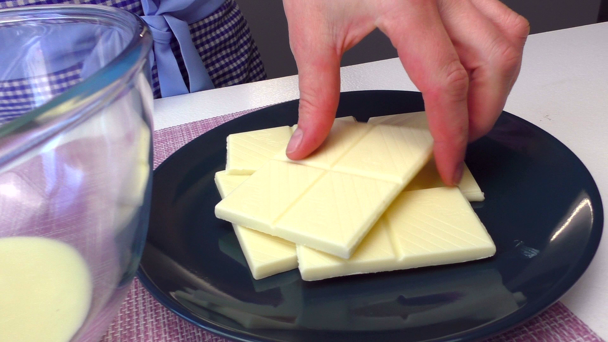 Лёгкий, шоколадный аромат, в сочетании с ореховым вкусом и хрустящее мягкое печенье. Это так вкусно! Сегодня готовим потрясающе красивое и очень вкусное лакомство.-9-2