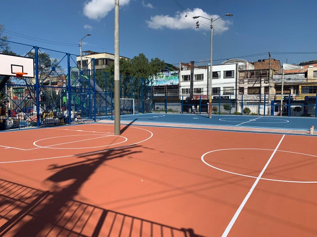 Чудовищные примеры городского дизайна из разных уголков планеты Чудовищные примеры городского дизайна из разных уголков планеты городской дизайн,маразм,юмор