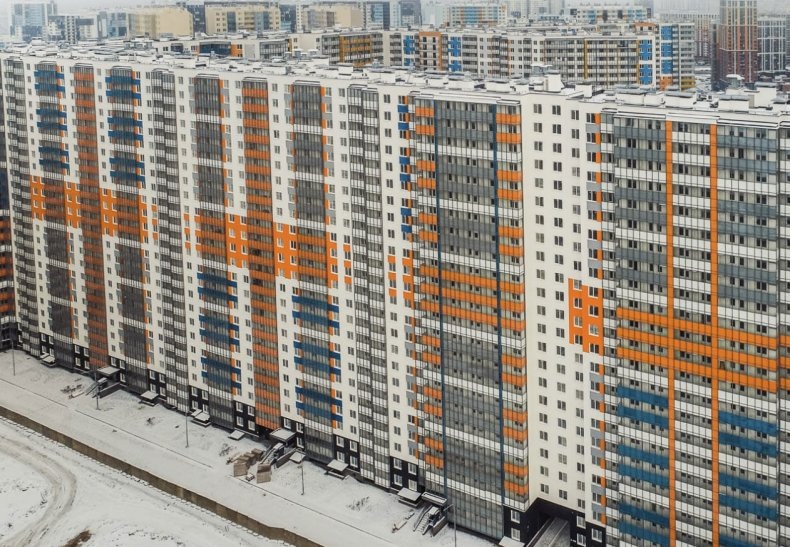 5 пугающих российских ЖК. Посмотрите на эти дома — вы смогли бы тут жить? 5 пугающих российских ЖК. Посмотрите на эти дома — вы смогли бы тут жить? можно, выглядит, рублей, этого, площадью, поселок, фотографии, квартир, тысяч, миллионов, квадратов, Славы, здесь, этаже, минут, домов, купить, студии, живет, почти