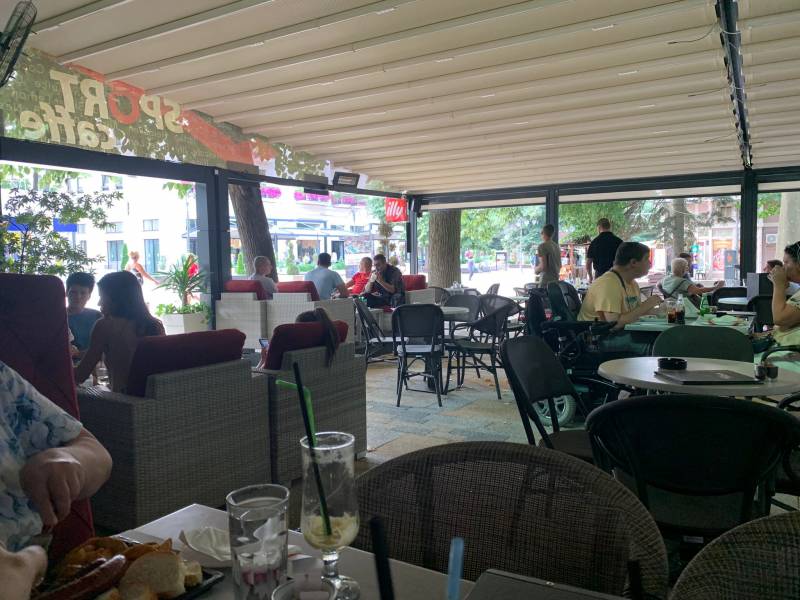 Сербия: в кафе нет мест в начале войны Сербия: в кафе нет мест в начале войны геополитика