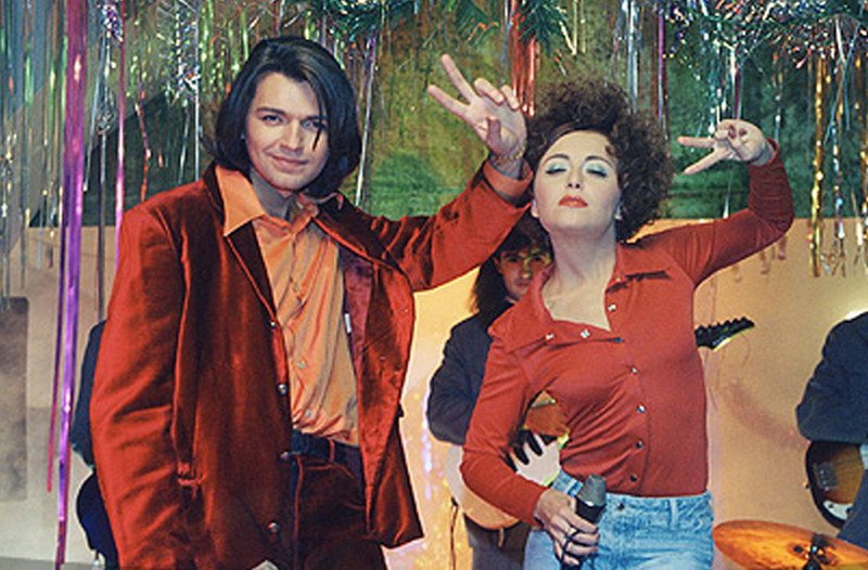 Яркие и редкие кадры отечественных знаменитостей, сделанные в 90-е годы 90-е,звезды,знаменитости,шоу-бизнес