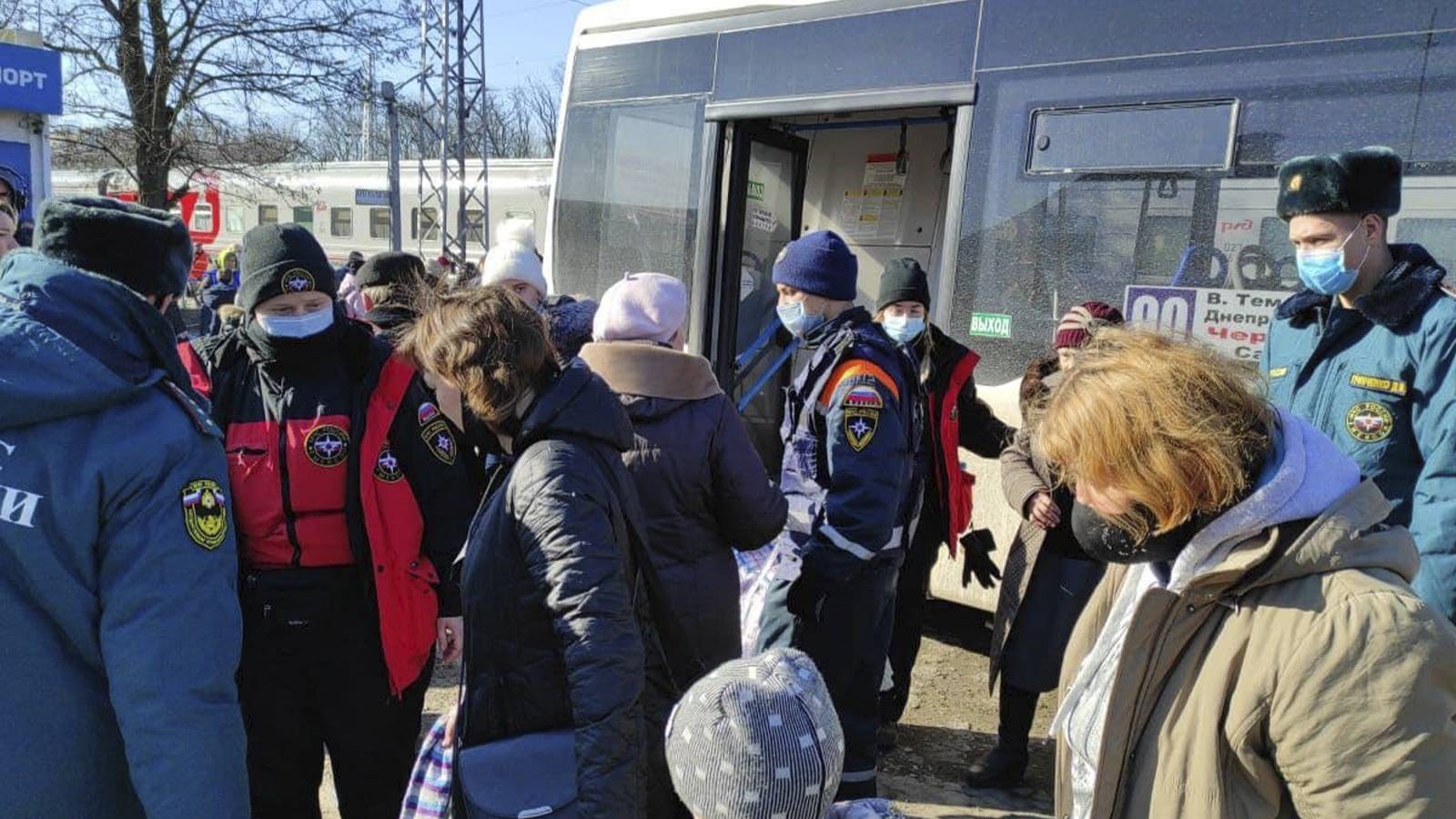 «Отнеслись с душой»: беженку из Донецка тронуло отношение российских пограничников