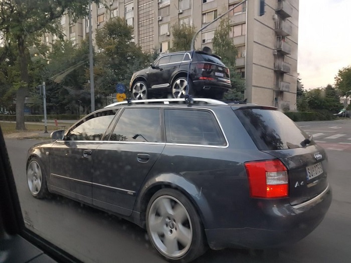 Забавные ситуации на дороге, в которых точно не хотелось бы оказаться автокурьезы