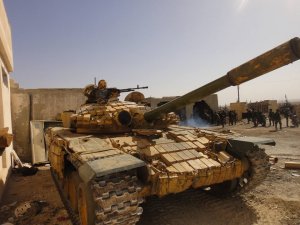 «Тигры» и ВКС РФ берут под огневой контроль оплот ИГИЛ в Алеппо, уничтожая и беря в плен боевиков