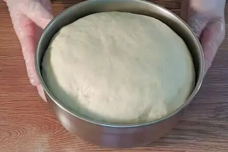 Пироги с мясным фаршем, овощами и соусом: шаг 12
