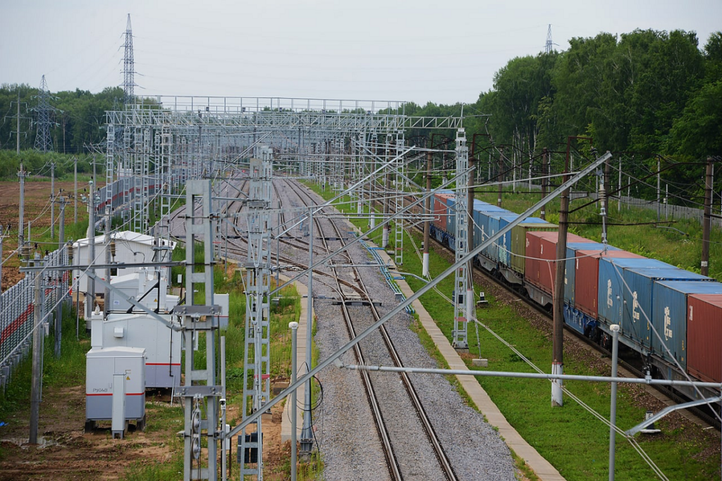 Восстановлено железнодорожное сообщение с Крымом