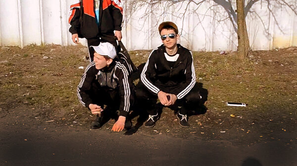 - Наших бьют! или Платформа №1