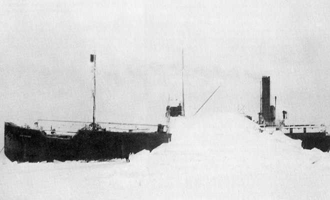 Корабль дрейфует во льдах Арктики без команды с 1932 года и его никак не могут «поймать» Корабль дрейфует во льдах Арктики без команды с 1932 года и его никак не могут «поймать» Культура