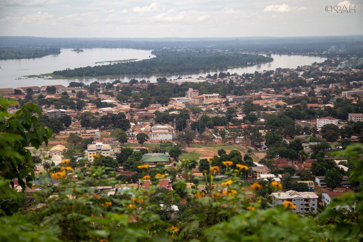 Парламент ЦАР решил сохранить неприкосновенность депутатов оппозиционных партий Парламент ЦАР решил сохранить неприкосновенность депутатов оппозиционных партий Весь мир