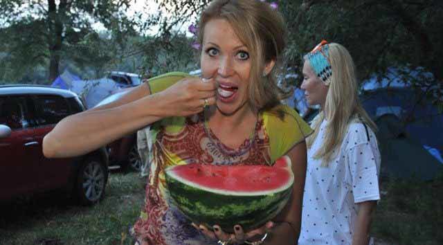 Сумасшедшие девушки девушки, прикол, сумашедшие девушки, юмор