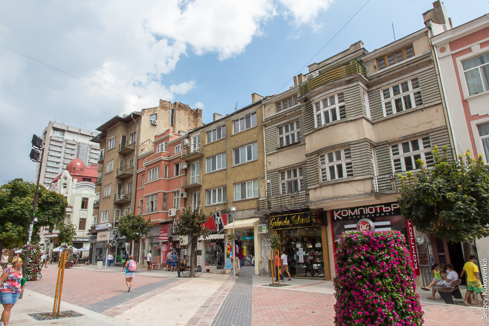 Варна болгария. Тополовград Болгария. Болгария Варна улицы. Варна улочки.