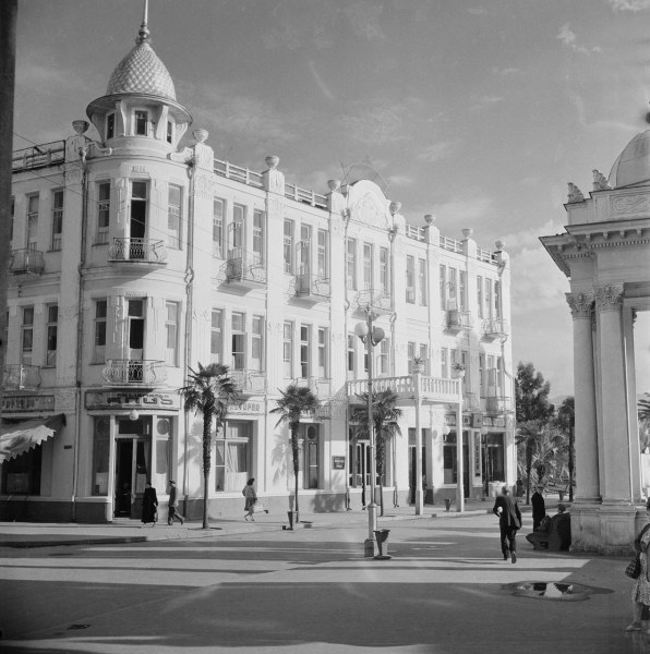 Уютный Сухуми в 1950-х годах (72 фото)