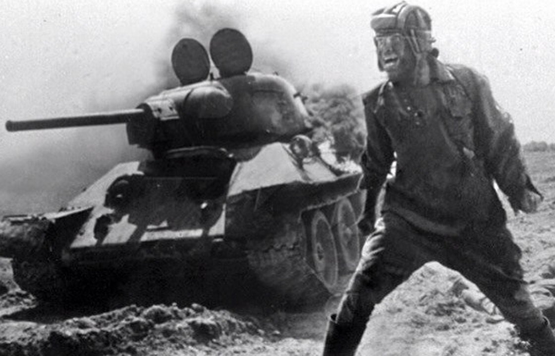 Что стало с советским генералом-танкистом, попавшим в плен за две недели до Победы? история