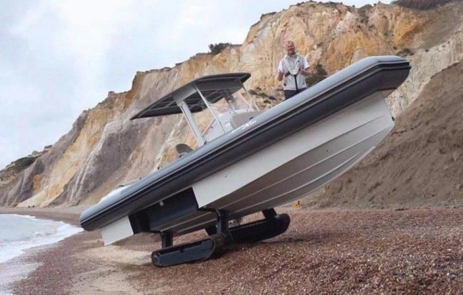 Яхта на гусеницах за 15 200 000 рублей
