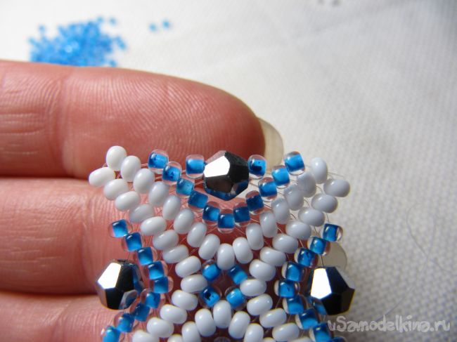 Браслет из бисера «Снежная королева» 