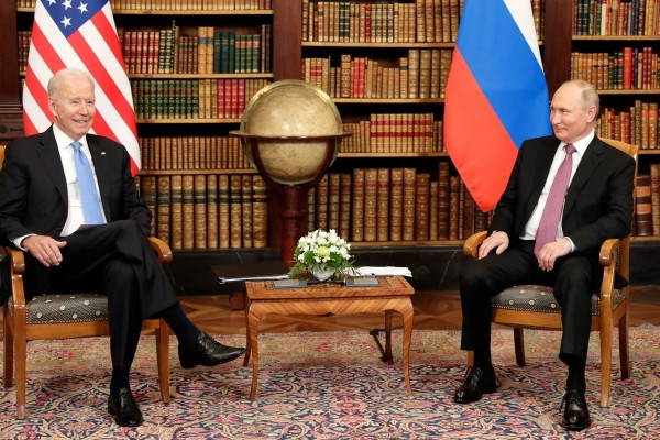 Великобритания взволнована отношениями между Россией и США