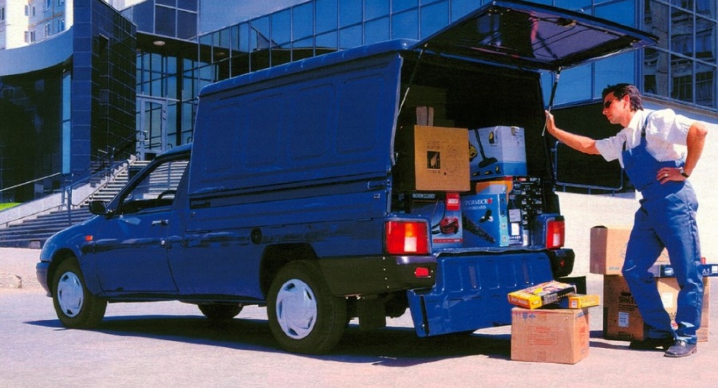 Новый современный кроссовер ИЖ «ОДА» 2022 показали на рендерах дизайнера