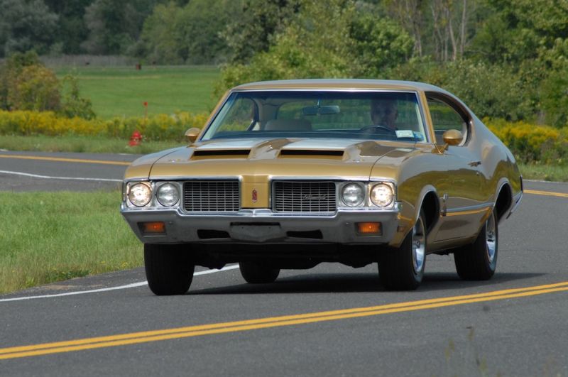 Полуспортивные авто 60-х отличались редкой элегантностью Полуспортивные авто 60-х отличались редкой элегантностью