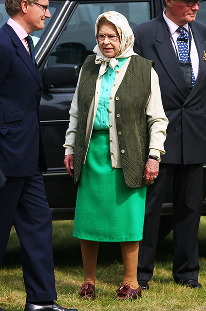 Королева знает: 5 трендов сезона, которые Елизавета II считала модными уже давно Звездотренды
