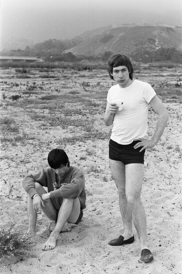 Винтажные снимки бунтарей и рок-звезд прошлого в коротких шортах Винтажные снимки бунтарей и рок-звезд прошлого в коротких шортах рок-музыканты,фотографии,шоу-бизнес