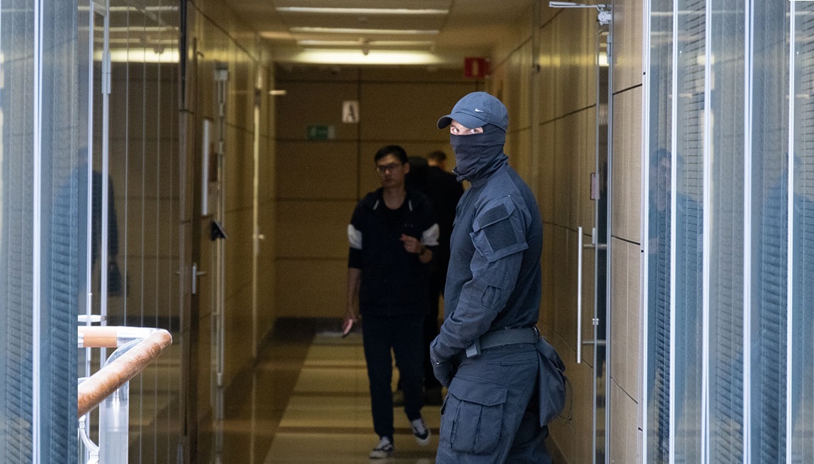 обыски у артистов сегодня. обыски фбк по всей россии. обыски у артистов сегодня.