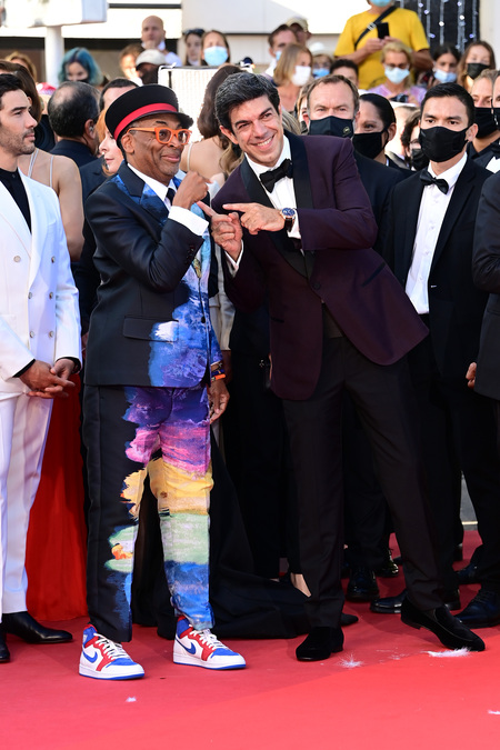 Шэрон Стоун с сыном, Тильда Суинтон, Розамунд Пайк и другие на закрытии Каннского кинофестиваля Шэрон Стоун с сыном, Тильда Суинтон, Розамунд Пайк и другие на закрытии Каннского кинофестиваля Звезды,Красная дорожка