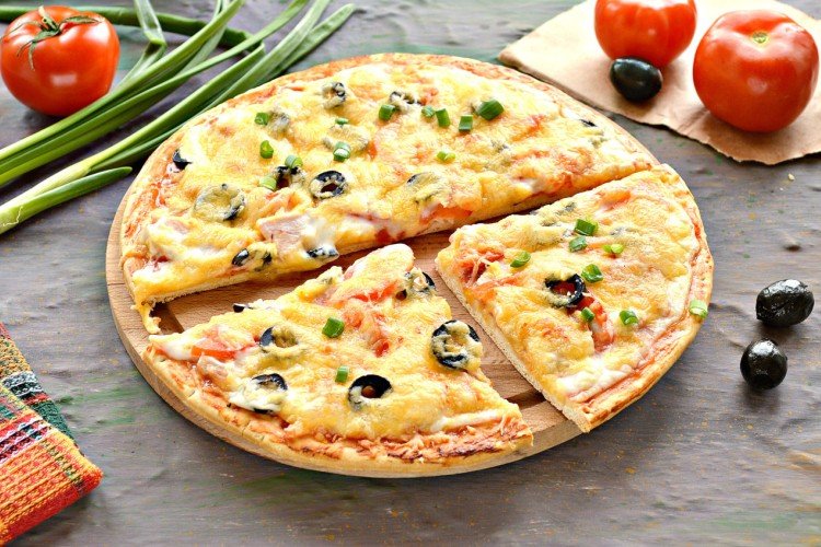 Начинка для пиццы с курицей и оливками