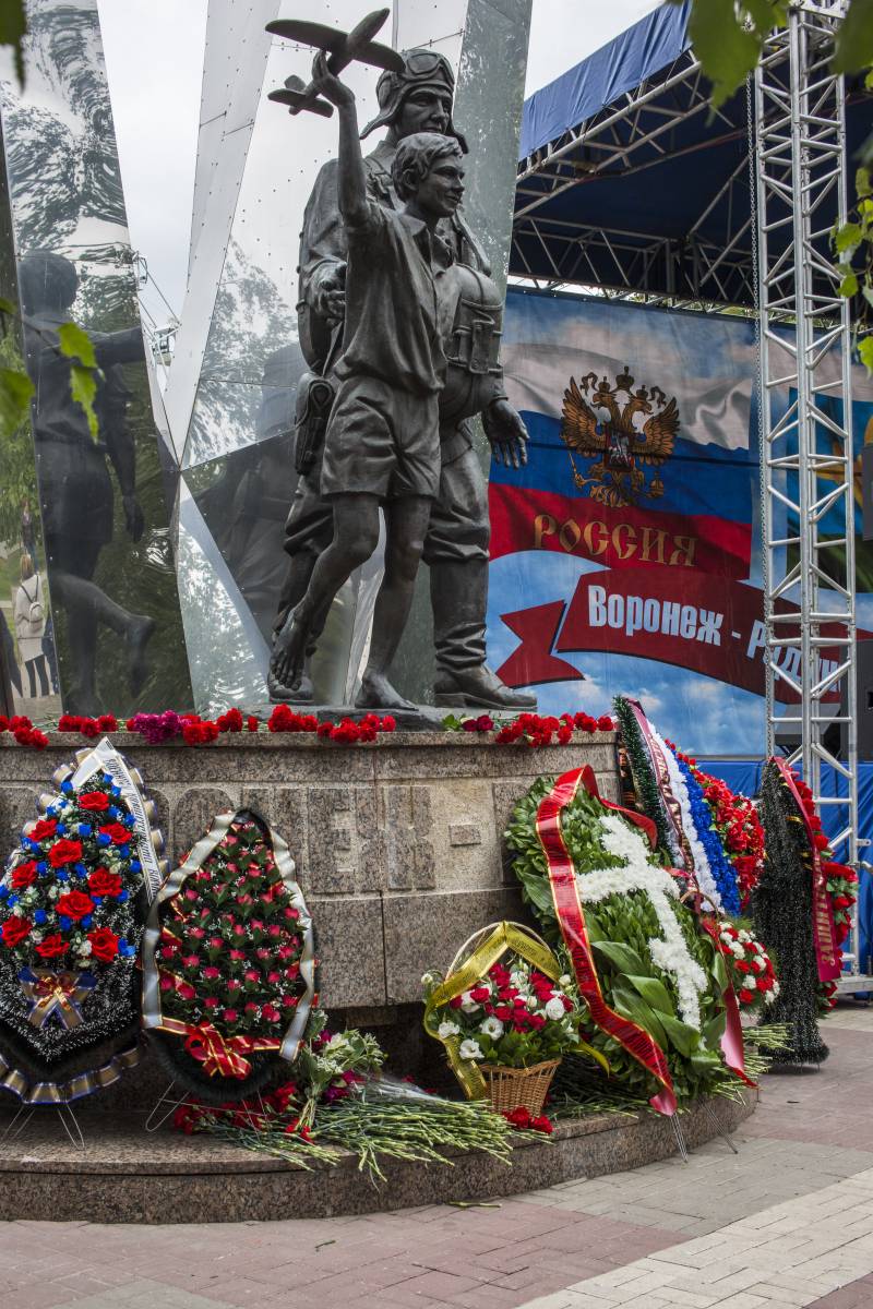 День ВДВ, фонтан и водка армия,россия