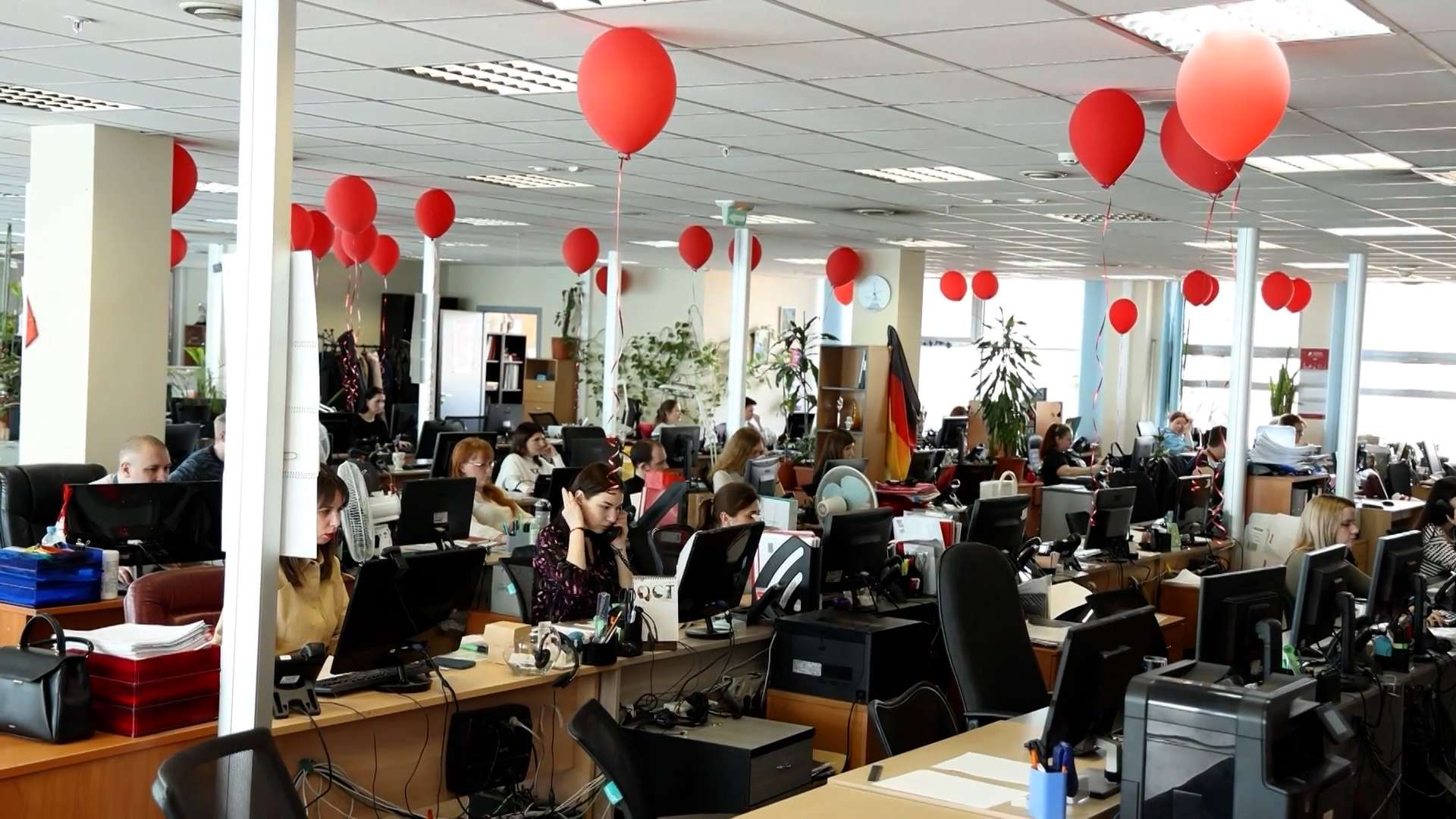 Поездка за банковской картой в другую страну стала формой туризма