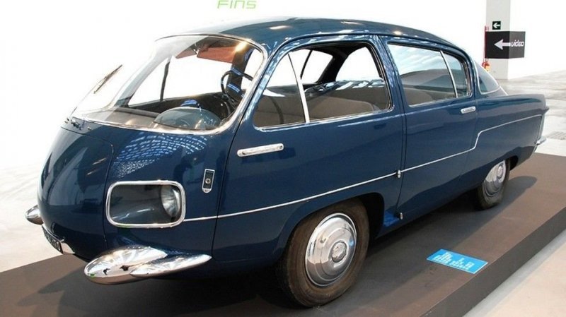 Оригинальная итальянская заднеприводная машина вагонной компоновки Morelli M-1000. 1956 год авто, автодизайн, автомобили, дизайн, интересные автомобили, минивэн, ретро авто